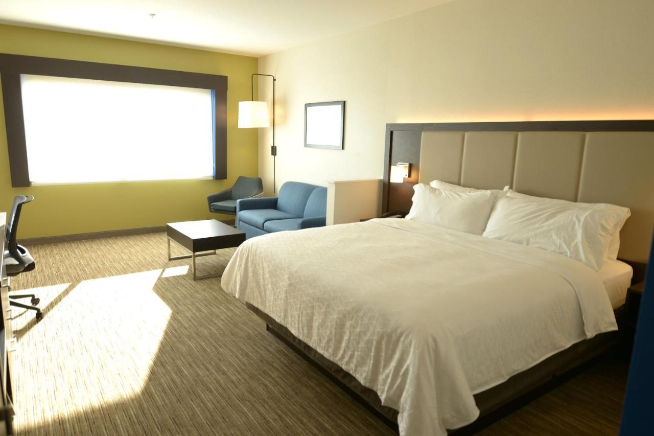 Holiday Inn Express & Suites Onalaska - La Crosse Area, An Ihg Hotel Exterior photo